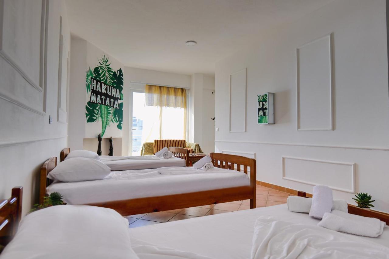 Hotel Leon Sarande Bagian luar foto