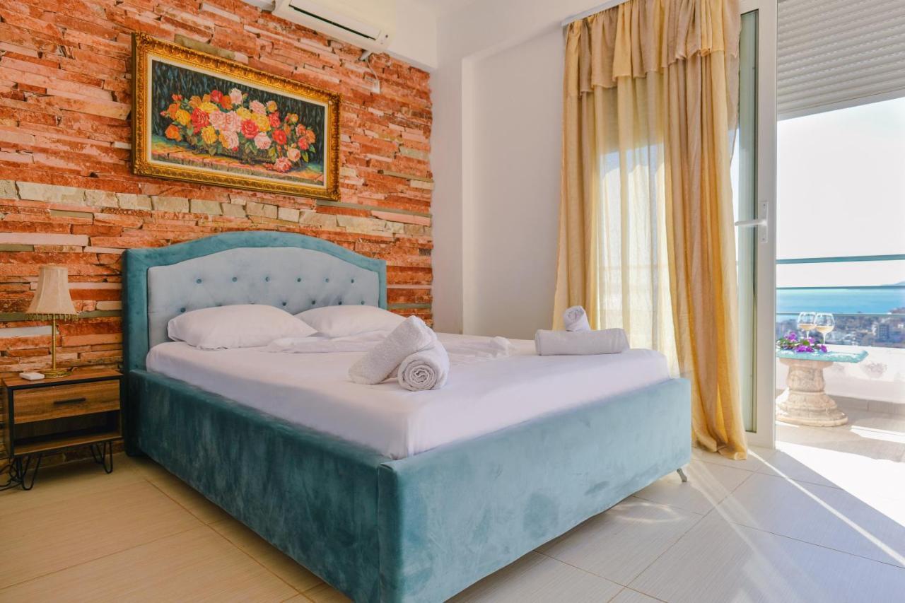 Hotel Leon Sarande Bagian luar foto