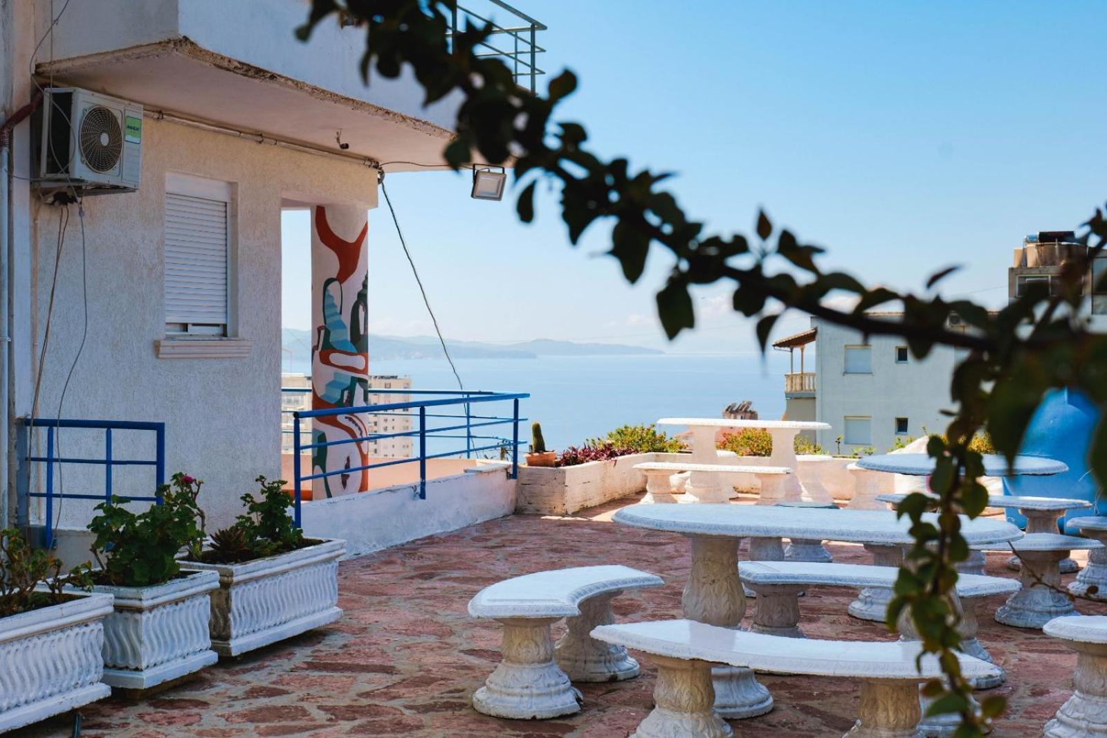 Hotel Leon Sarande Bagian luar foto