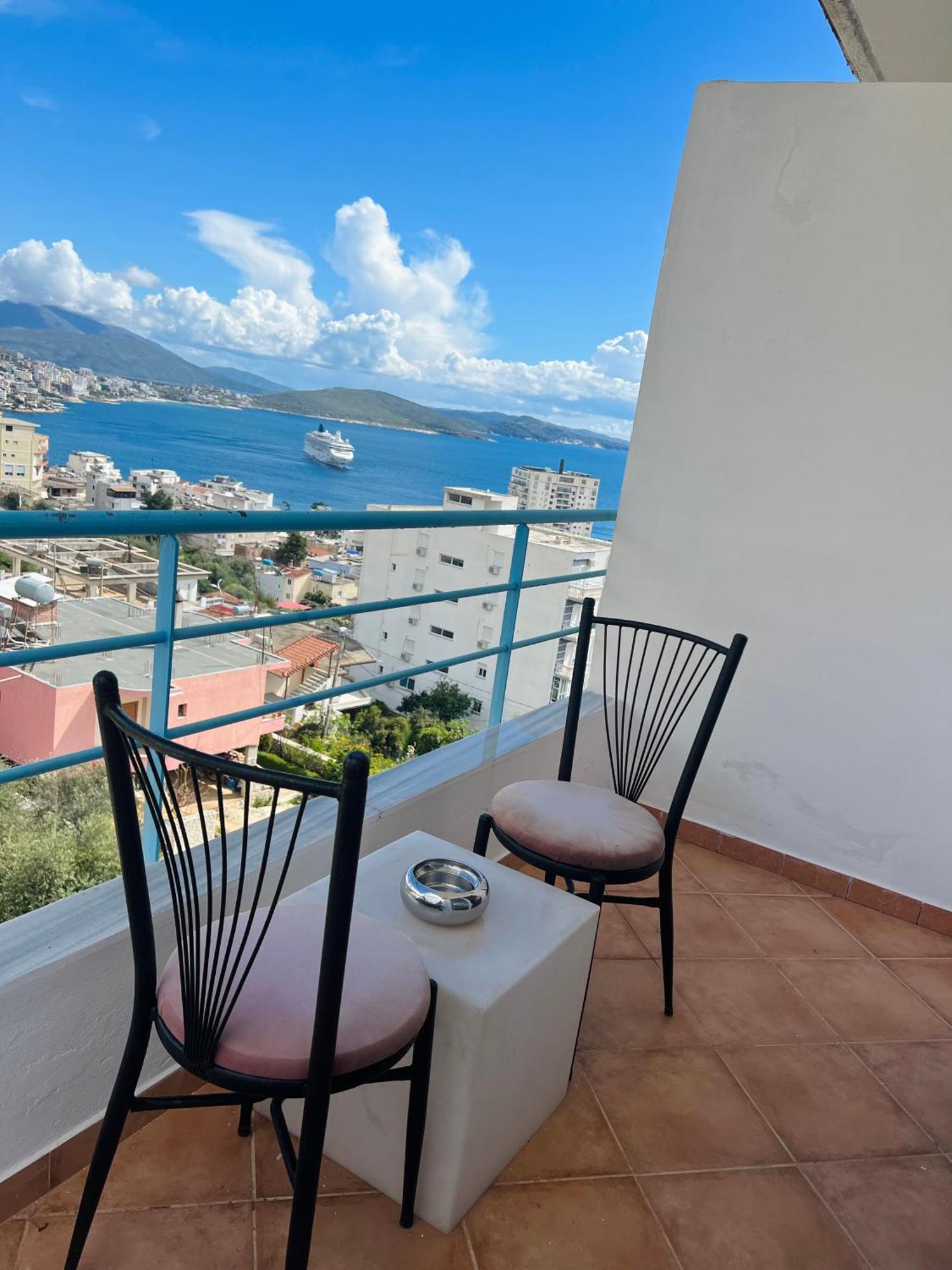 Hotel Leon Sarande Bagian luar foto