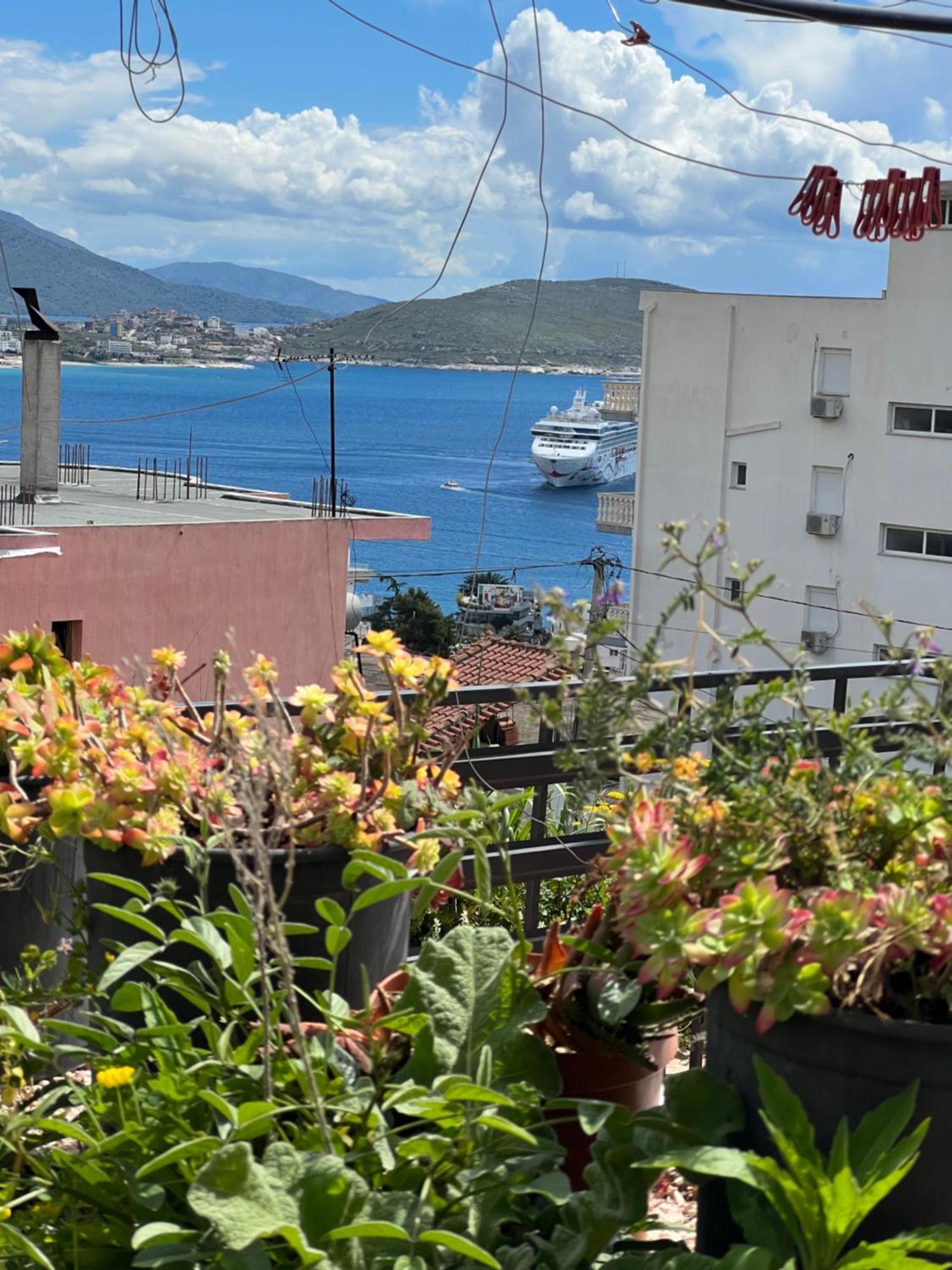 Hotel Leon Sarande Bagian luar foto